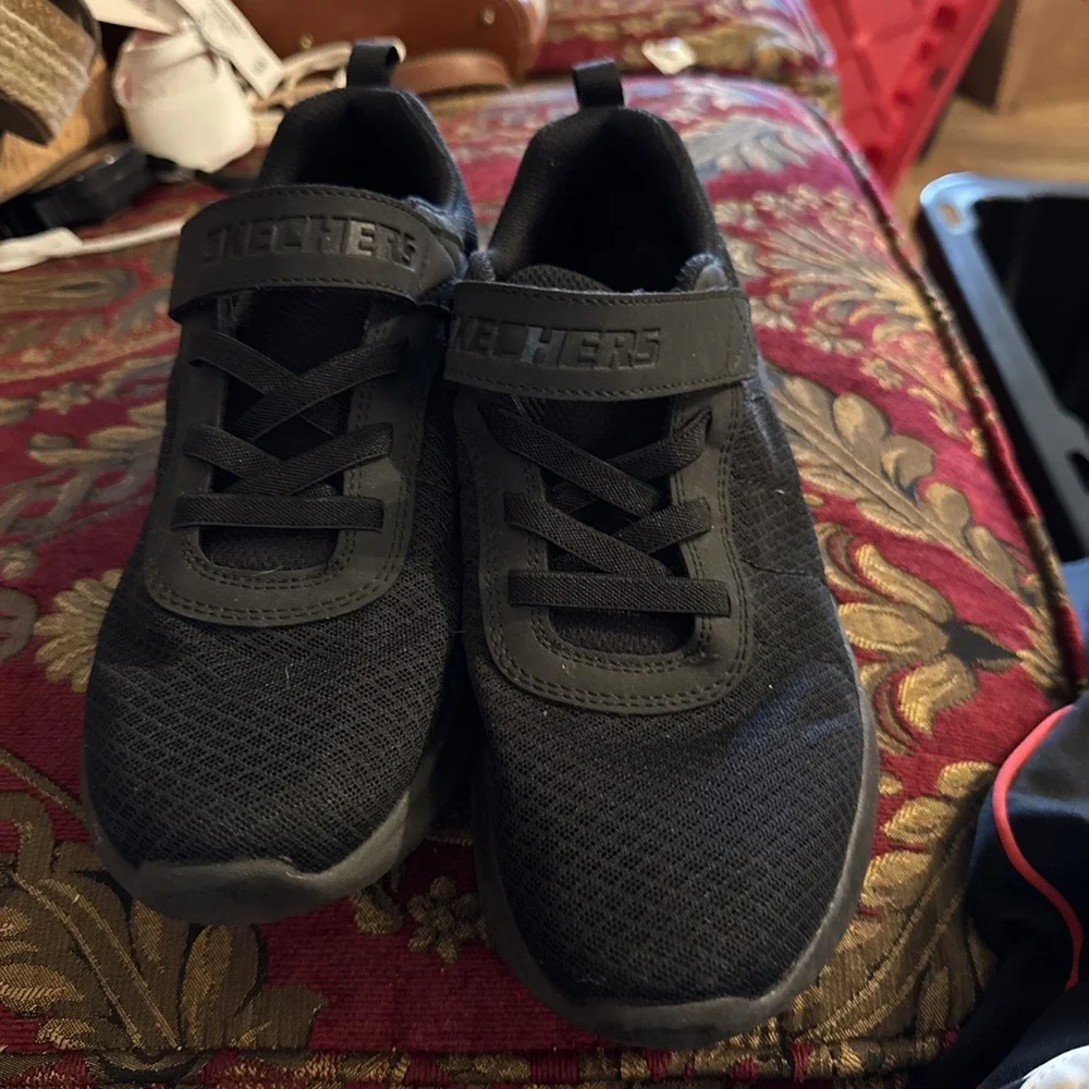 Skechers Shoes Men's Wide Fit Black Sport Comfort Walk Memory Foam Casual size 5
